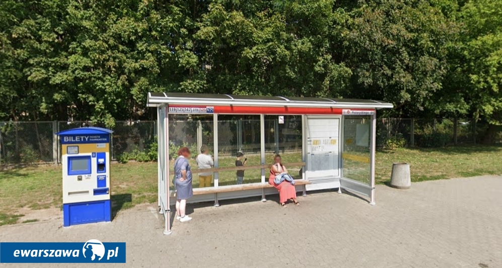 Przystanek Pożaryskiego 01 w Warszawie | fot. google stret view