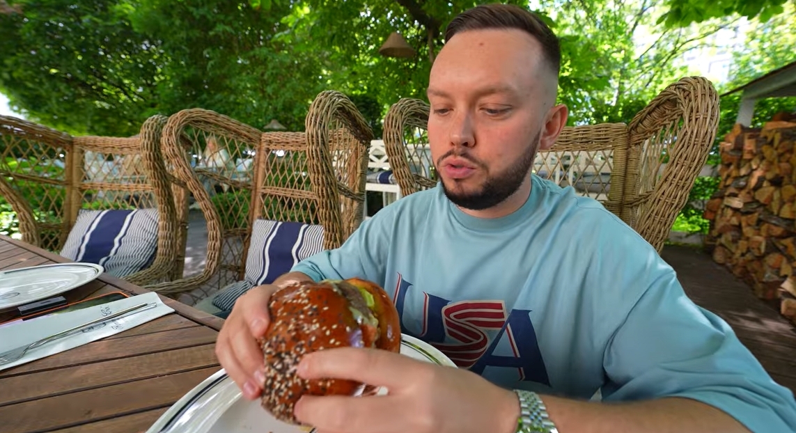 Książulo we warszawskim Flamingu | fot. https://www.youtube.com/@ksiazulo