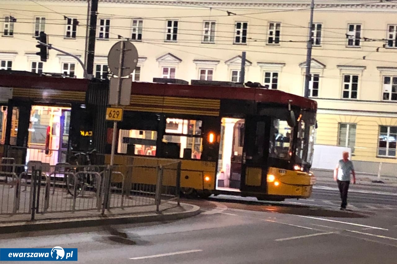 tramwaj na Placu Bankowym | fot. Bartosz Pańczyk