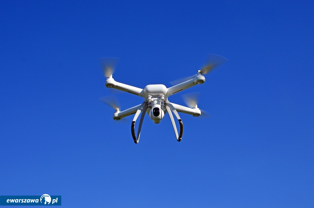 dron | fot. pixabay.com/pl