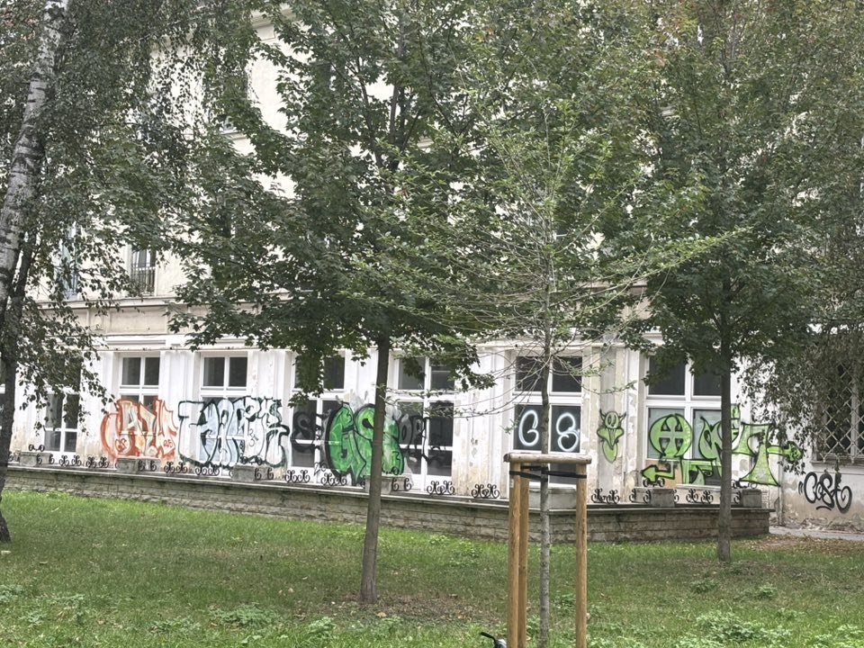 budynek przy ul. Bednarska 9 w Warszawie | fot. Bartosz Pańczyk