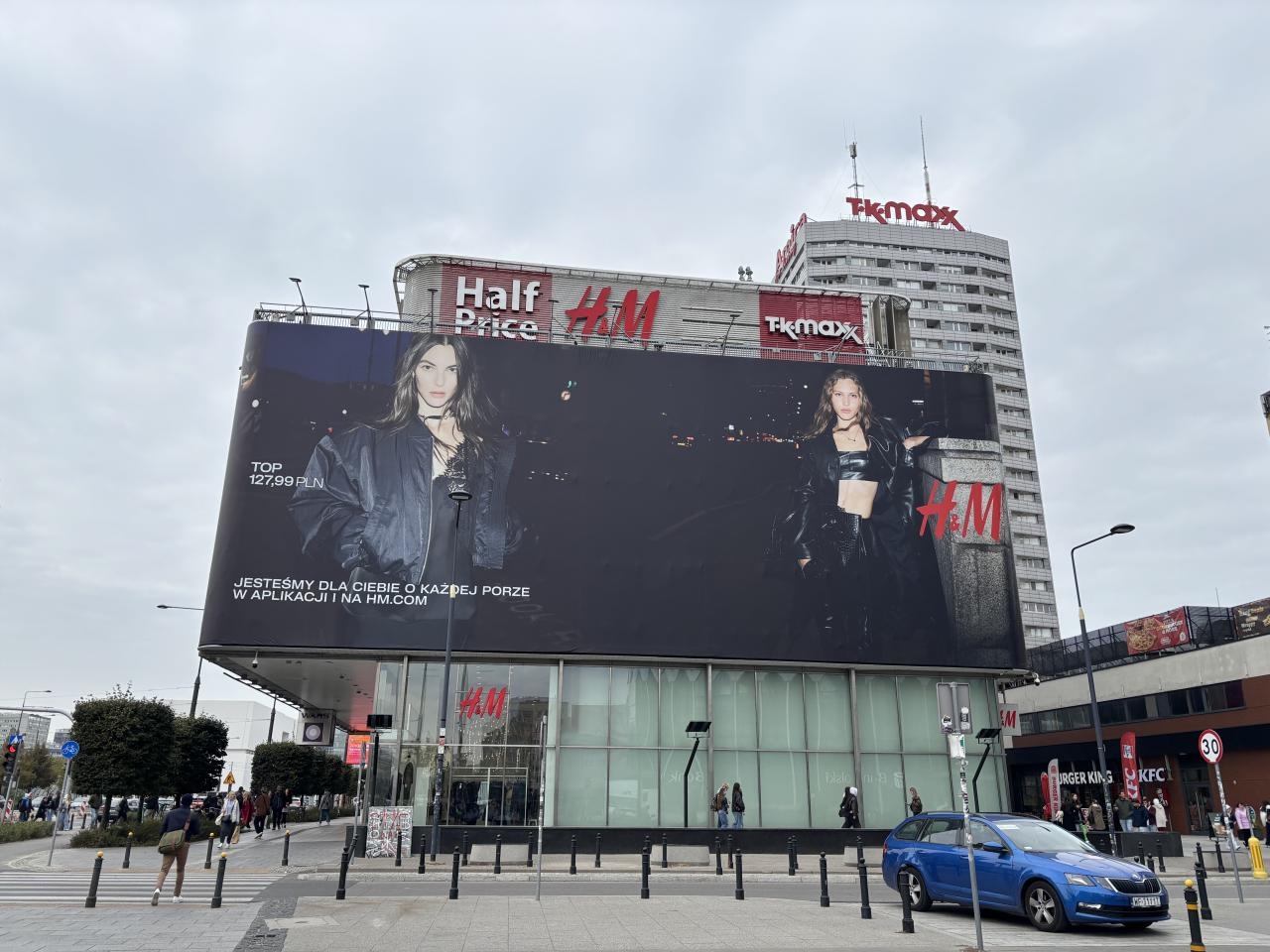 H&M przy ul. Marszałkowskiej w Warszawie | fot. Bartosz Pańczyk