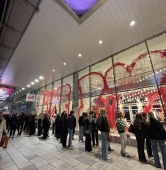 pożegnalna impreza H&M'u przy Marszałkowskiej w Warszawie | fot. Bartosz Pańczyk