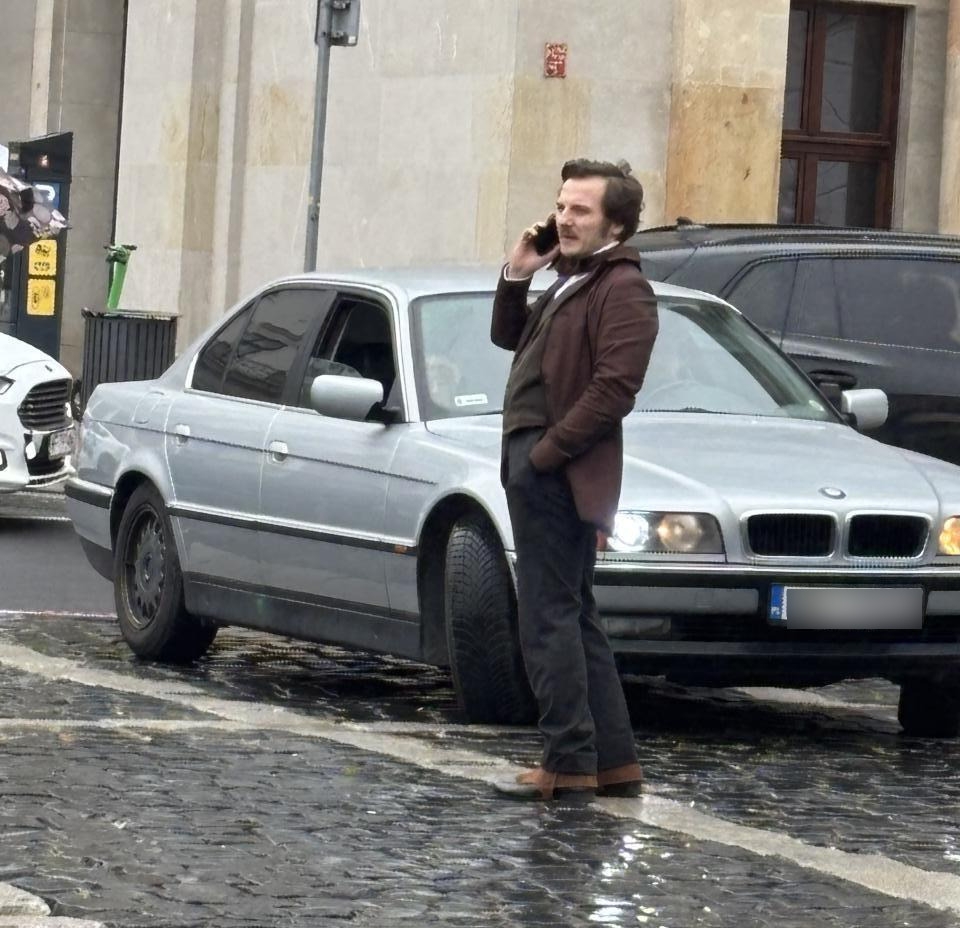 Jakub Gąsowski na planie "Lalki" w Warszawie | fot. Bartosz Pańczyk