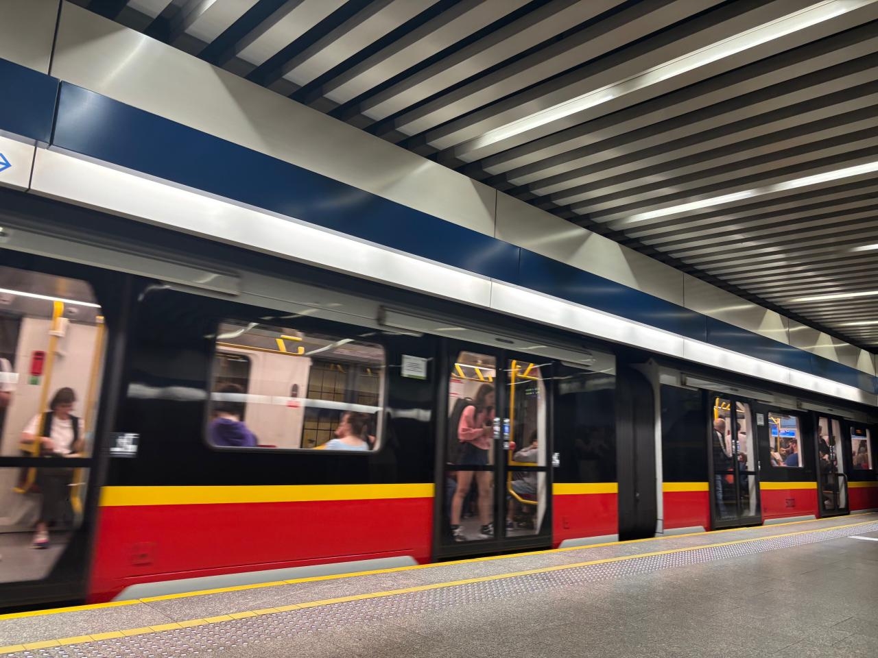 metro w Warszawie | fot. Bartosz Pańczyk