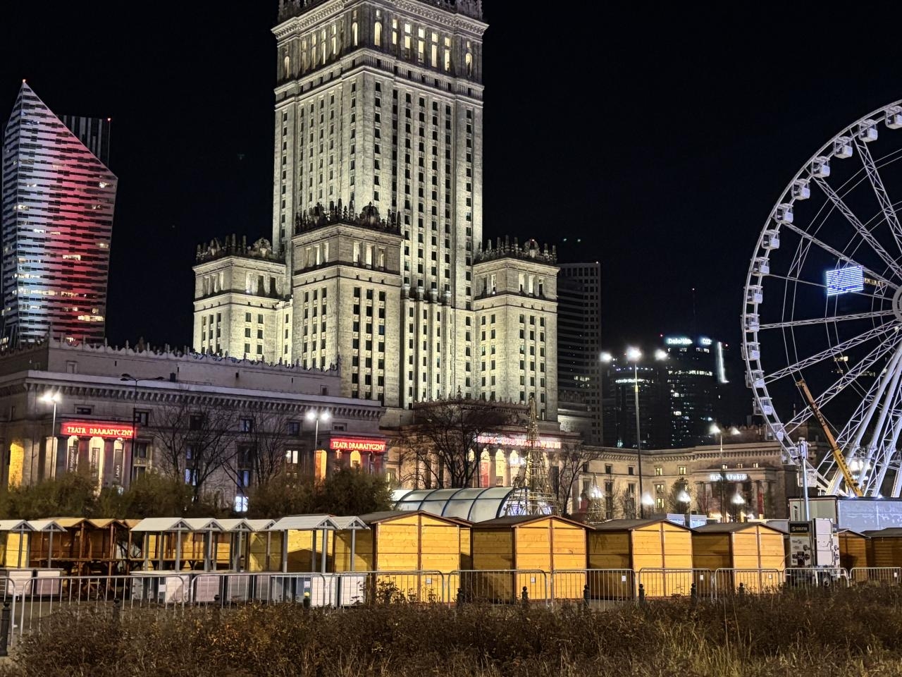 diabelski młyn pod Pałacem Kultury i Nauki | fot. Bartosz Pańczyk