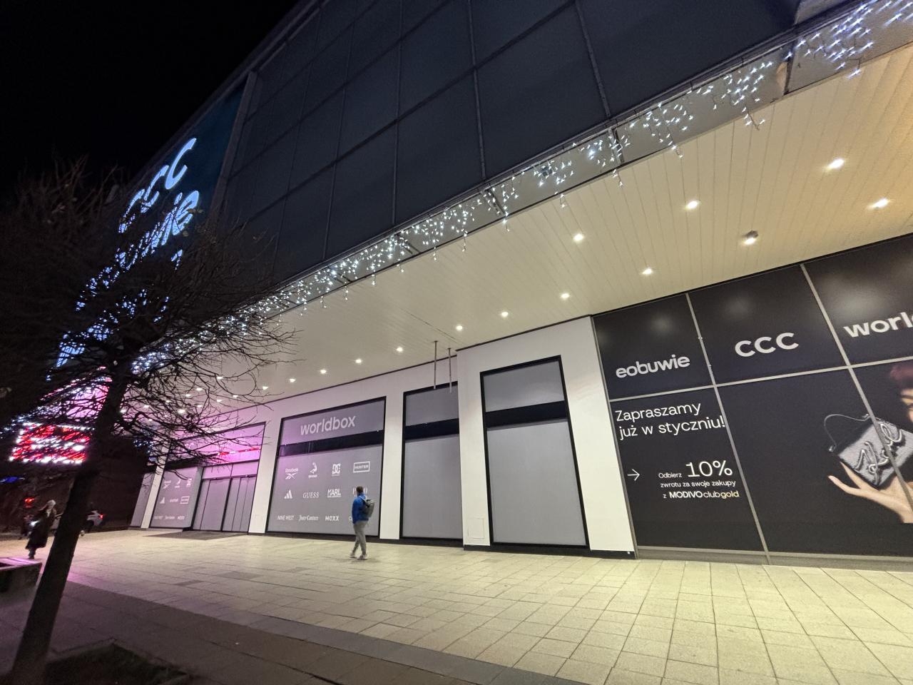 remont powierzchni po Zarze w Domach Centrum w Warszawie | fot. Bartosz Pańczyk