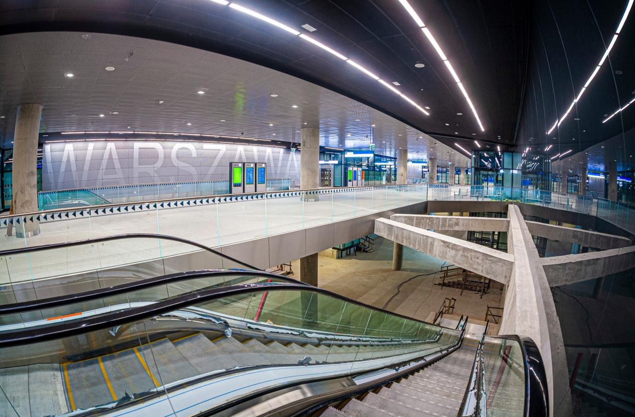 Wejście na pierwszy podziemny przystanek tramwajowy w Warszawie | fot. Tramwaje Warszawskie/facebook