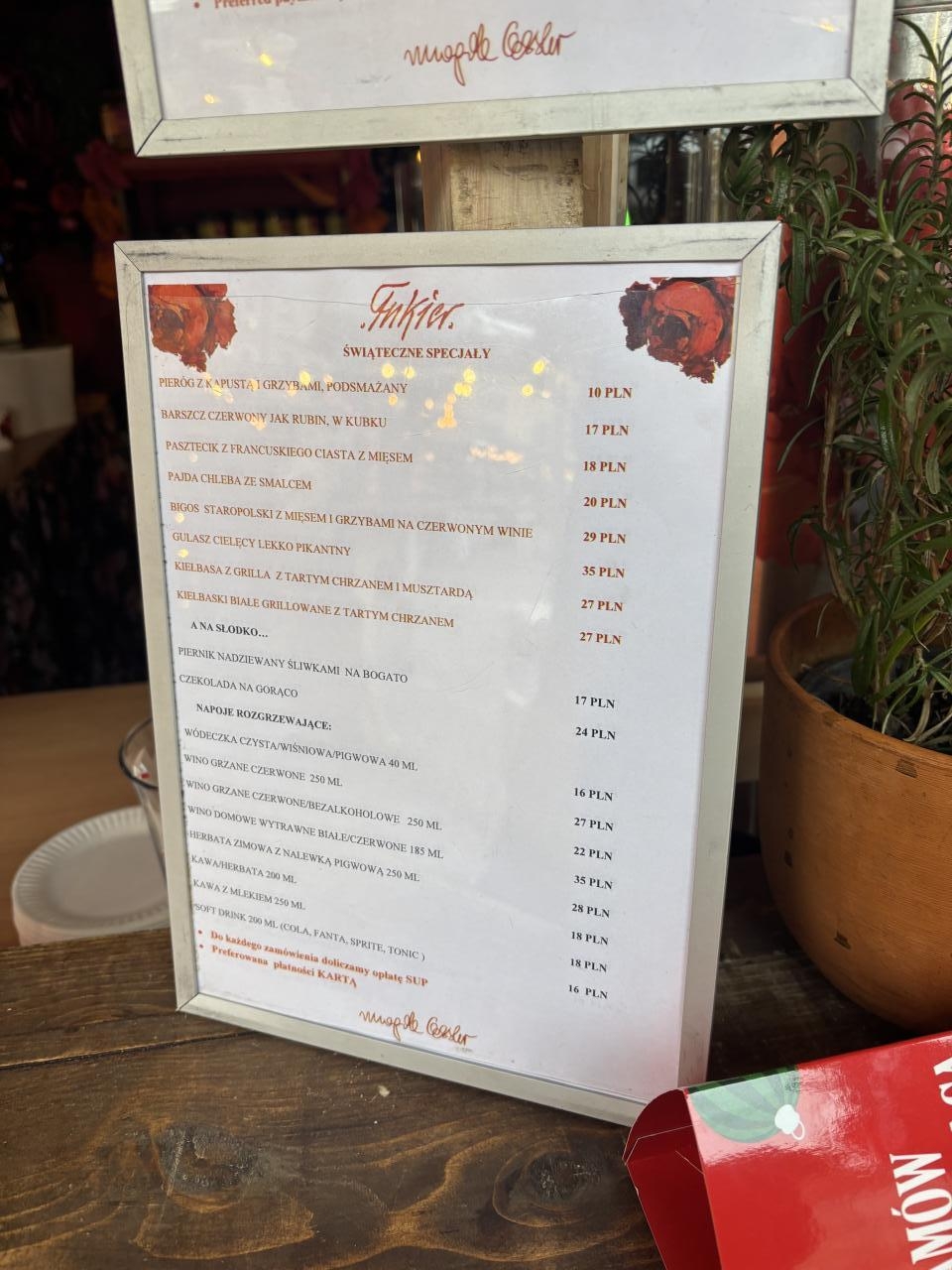 Świąteczne stanowisko Fukiera zaczęło przyjmować gotówkę | fot. Bartosz Pańczyk