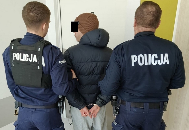 zatrzymanie 28-latka | fot. zoliborz.policja.gov.pl