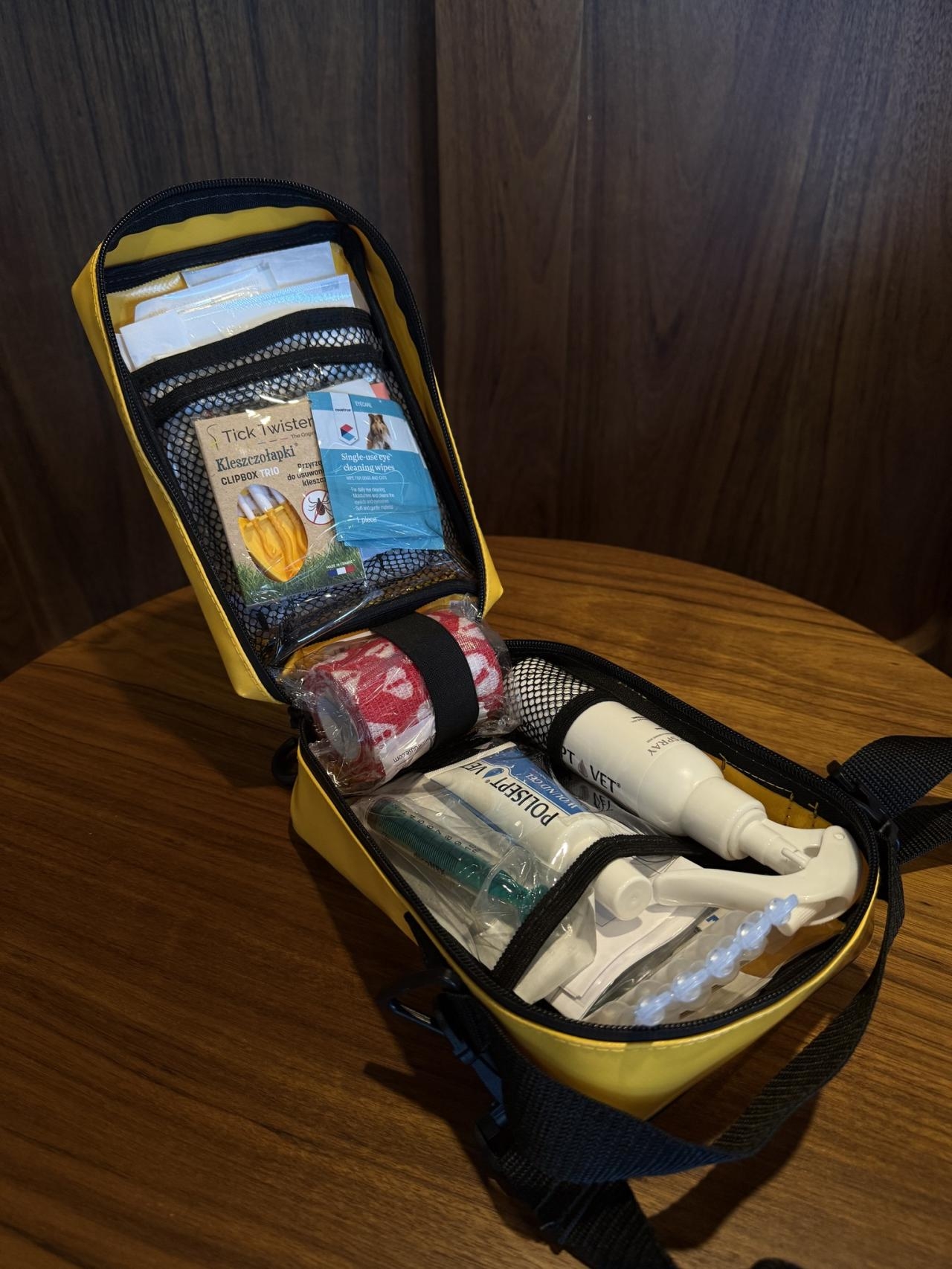 apteczki dla zwierząt na lotnisku Chopina w Warszawie | fot. facebook.com/LotniskoChopina