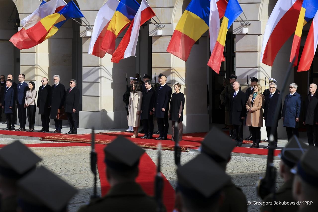 Karol Nawrocki z żoną przywitali parę prezydencką z Rumunii | fot. Przemysław Keler/KPRP
