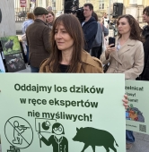 pikieta w Warszawie w obronie dzików | fot. Bartosz Pańczyk