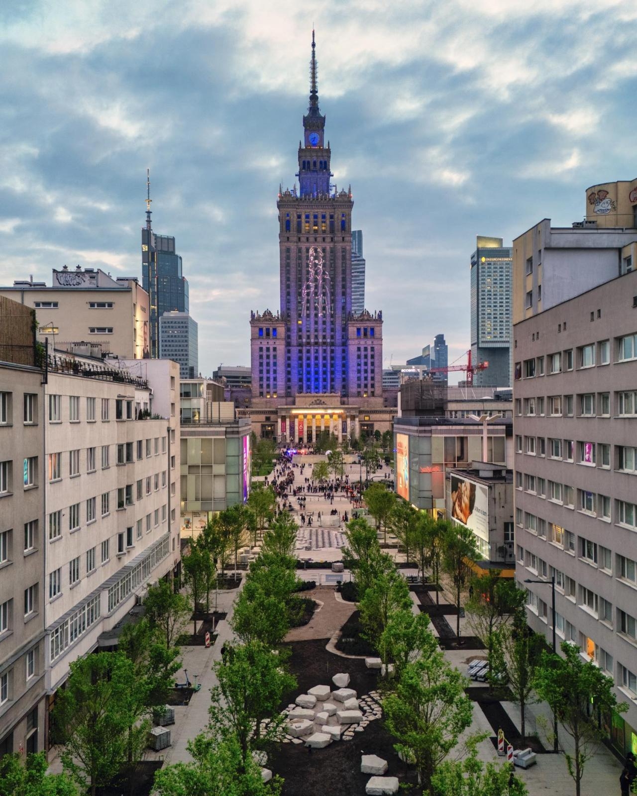 ul. Złota w Warszawie w maju 2026 roku | fot. Cezary Wars - PixflyPL / Rafał Trzaskowski/facebook