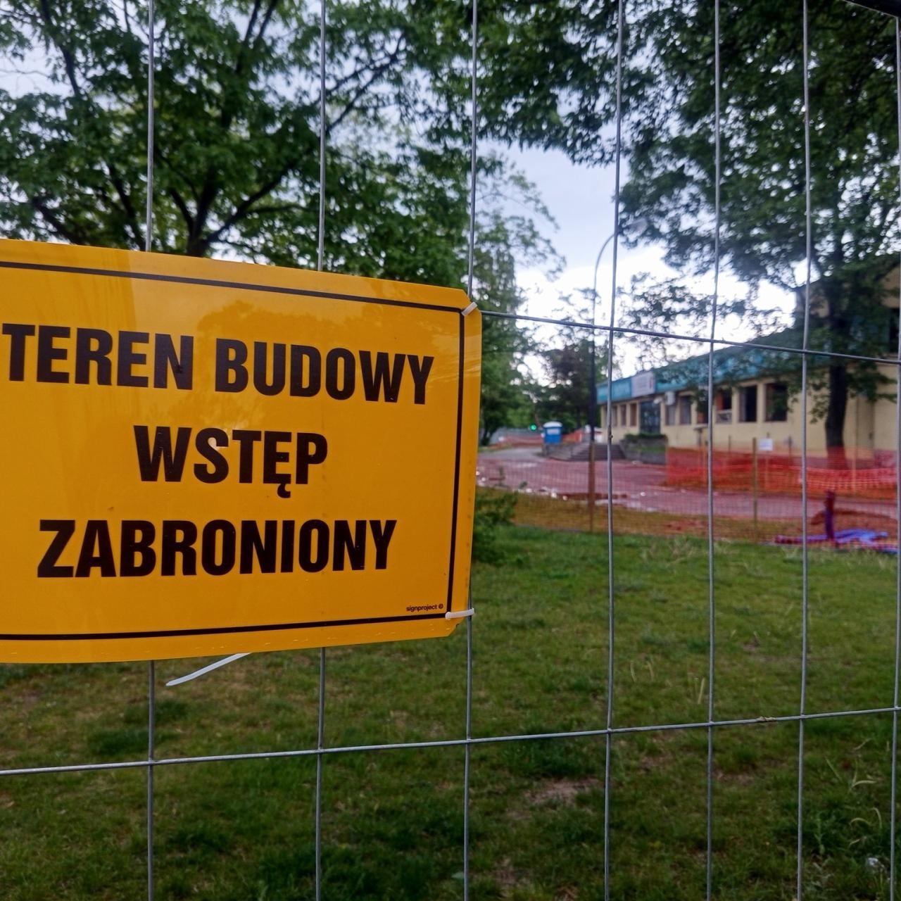 rozbiórka Ośrodka Namysłowska w Warszawie | fot. Wanda Grudzień - radna dla Pragi/Facebook