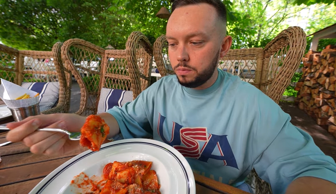 Książulo we warszawskim Flamingu | fot. https://www.youtube.com/@ksiazulo