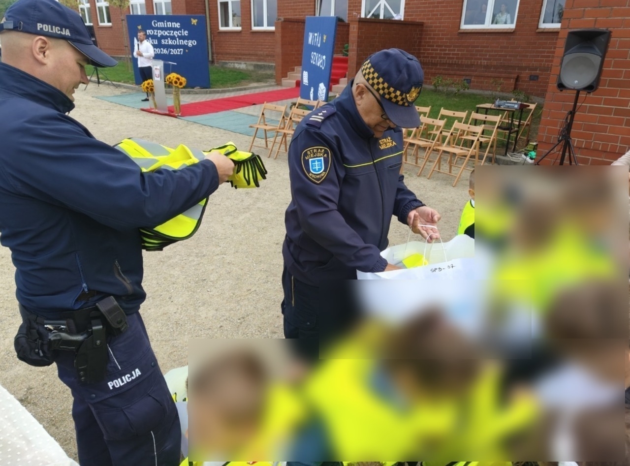zdjęcie ilustracyjne z akcji 'Bezpieczny powrót do szkoły' | fot. policja