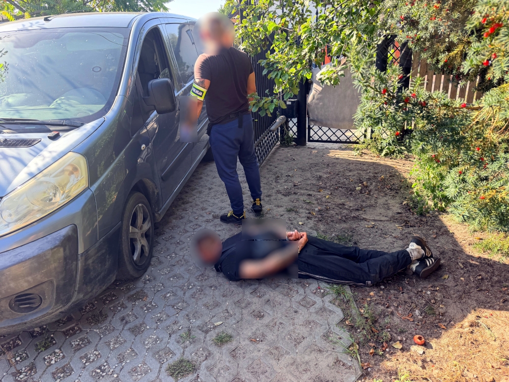 zatrzymanie mężczyzny, który miał kraść samochody | fot. KPP Wołomin