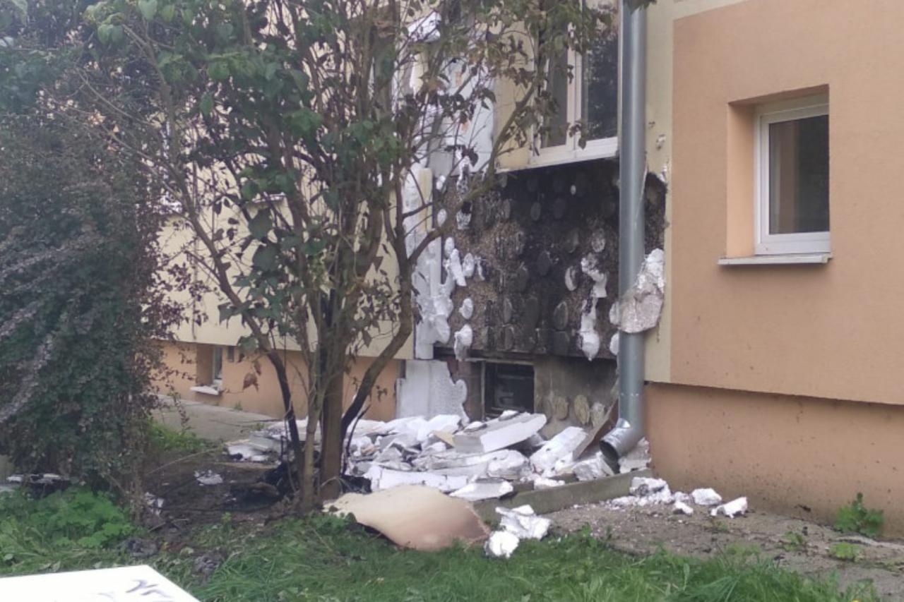spalona elewacja bloku w Pruszkowie | fot. pruszkow.policja.gov.pl