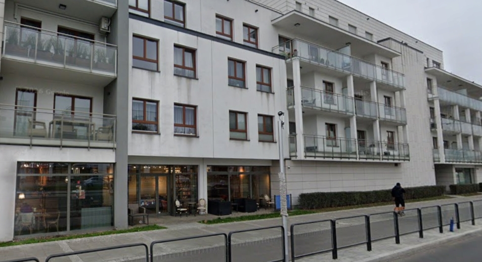 budynek przy Rzeczypospolitej 27 w Warszawie | fot. google stret view