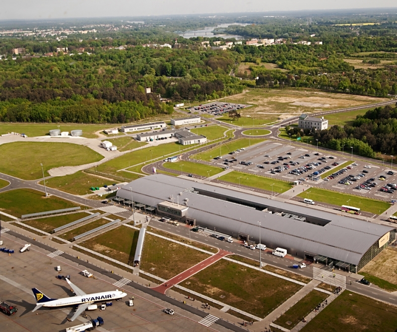 zdj. lotniska w Modlinie | fot. modlinairport.pl
