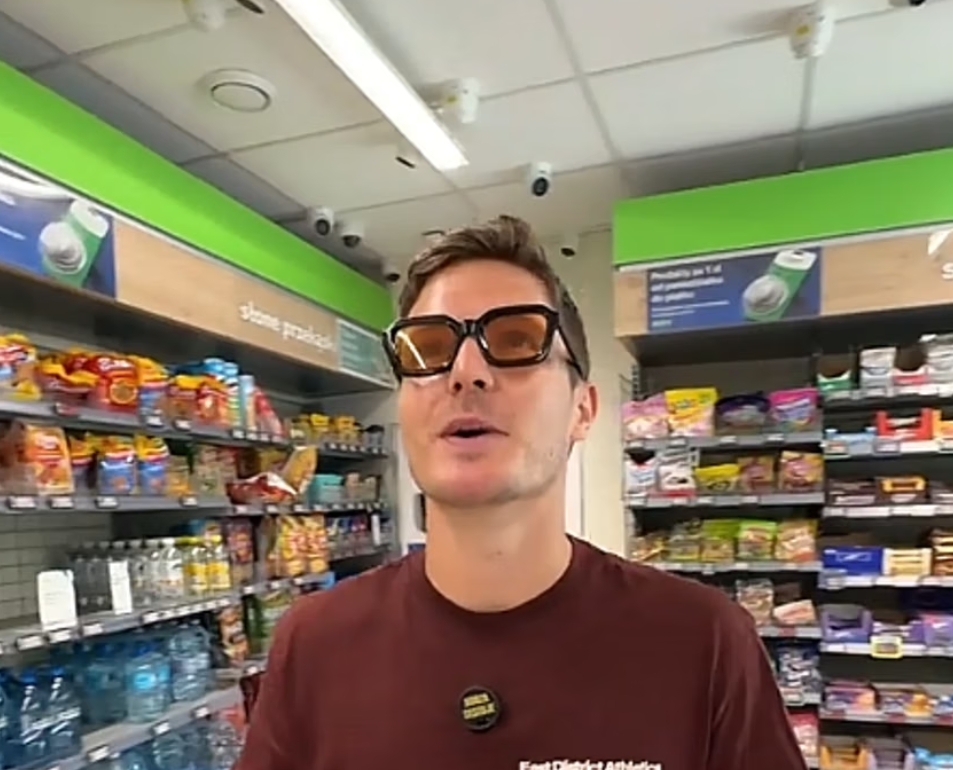 Czech w Żabce na Powiślu | fot. tiktok.com/@honzacestuje