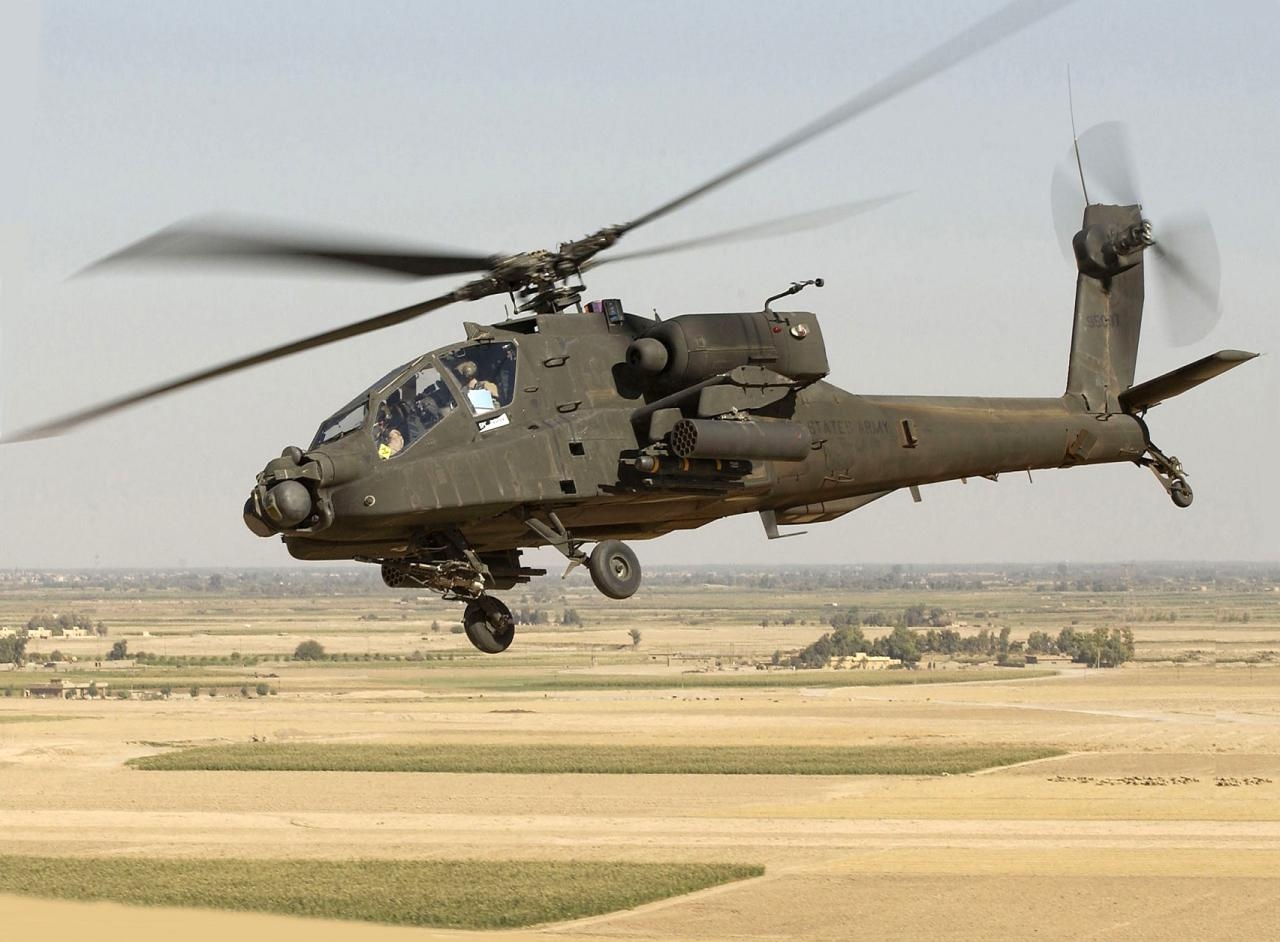 Boeing AH-64E Apache | fot. Autorstwa "Photo Courtesy of U.S. Army" - by Tech. Sgt. Andy Dunaway - www.army.mil (via internet archive), Domena publiczna, https://commons.wikimedia.org/w/index.php?curid=3429196