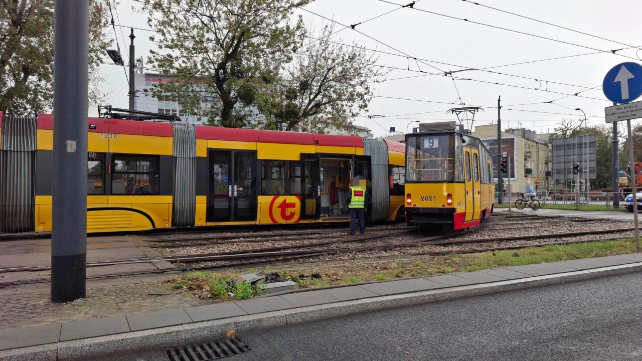 zderzenie tramwajów na Rondzie Wiatraczna | fot. https://www.facebook.com/Grochow.Praga.Poludnie